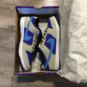 NIKE SB DUNK LOW CELADON